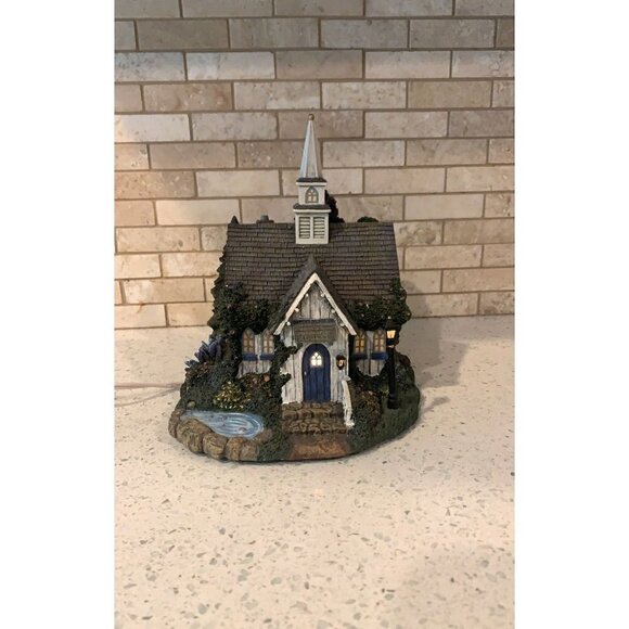 Hawthorne Village Seaside Chapel, Thomas Kinkade 2001, Lighted Seaside Village - Picture 1 of 5